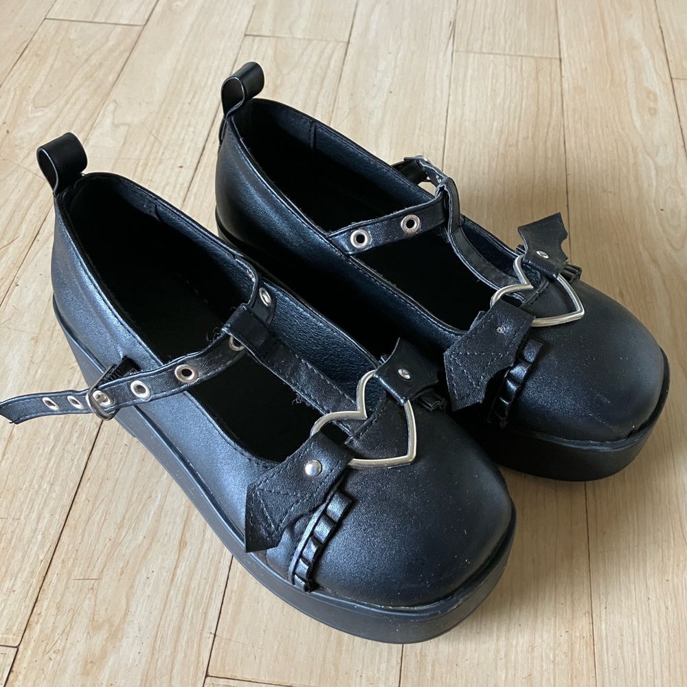 goth gerulata bat heart platforms